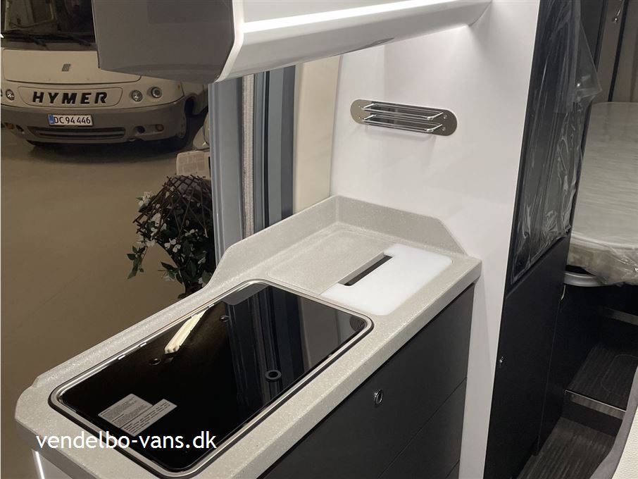 McLouis Menfys Van 04 Prestige Matic