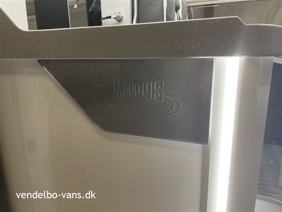 McLouis Menfys Van 04 Prestige Matic