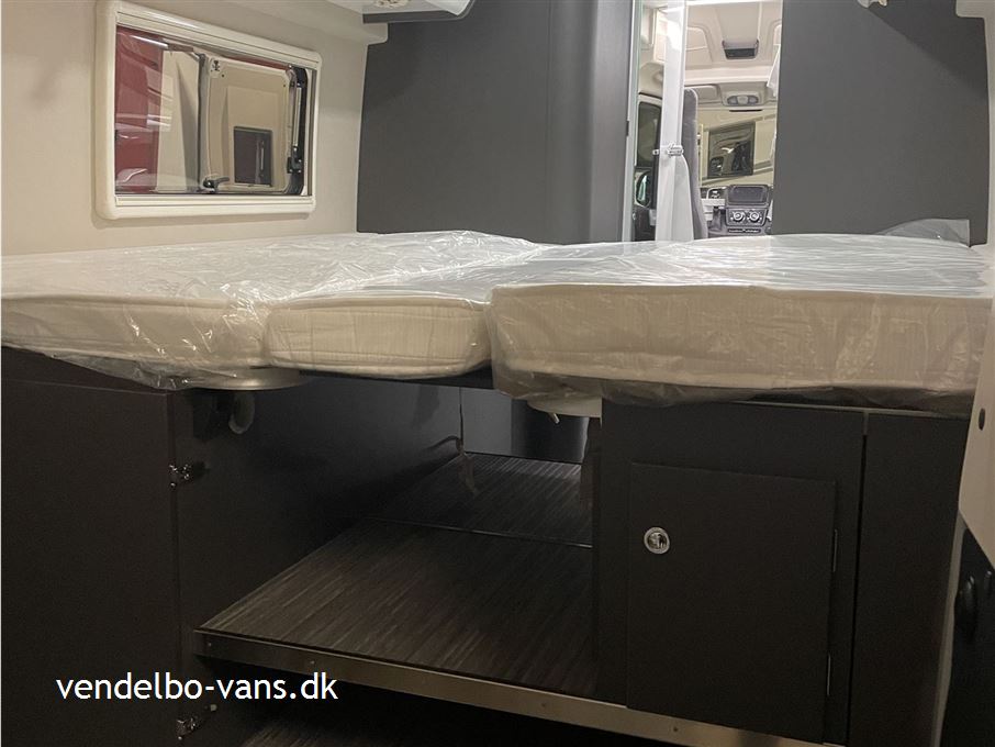 McLouis Menfys Van 04 Prestige Matic