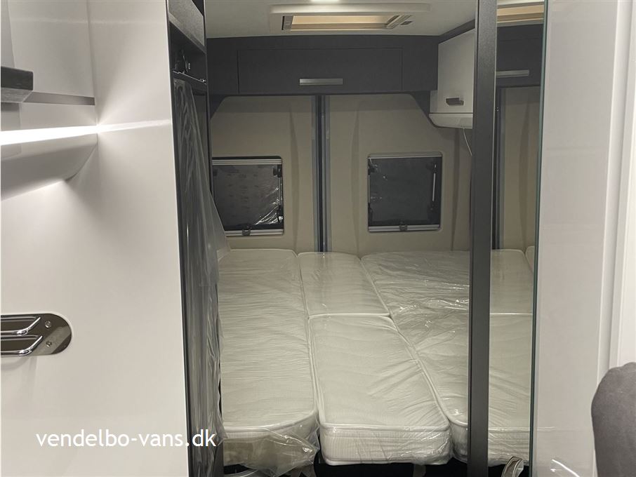 McLouis Menfys Van 04 Prestige Matic