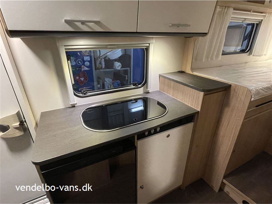 SunLight VAN V66 Adventure Edit