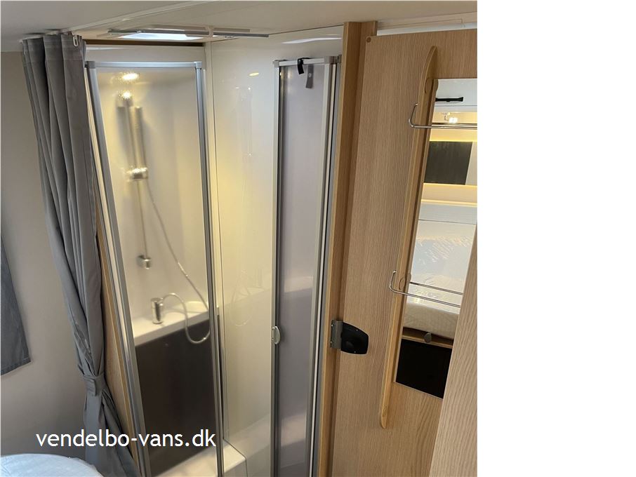 SunLight T 690L Adventure Edition