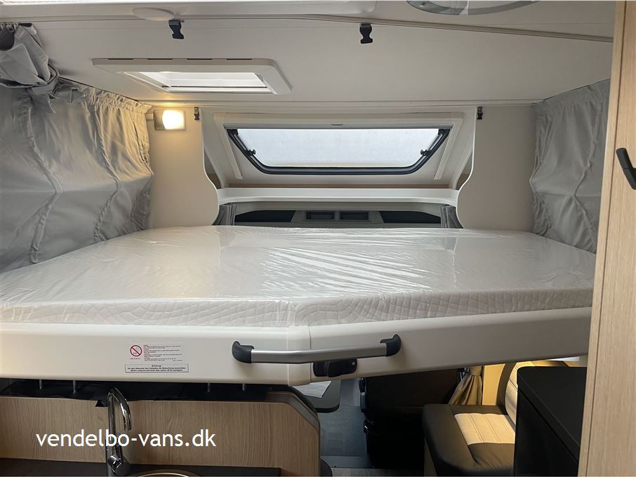 SunLight T 690L Adventure Edition