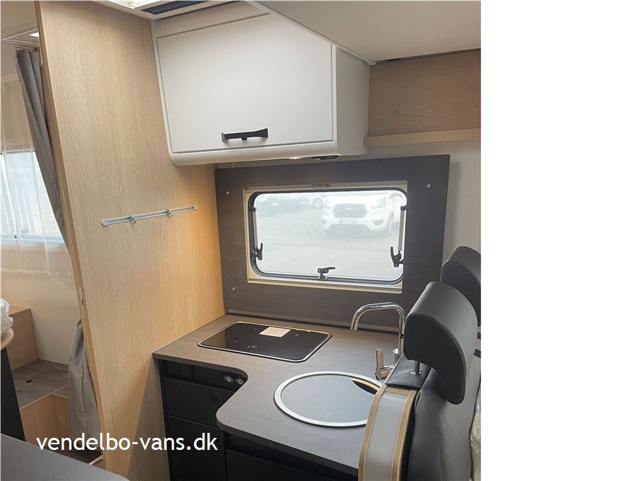 SunLight T 690L Adventure Edition