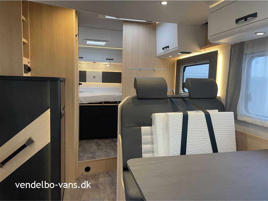 SunLight T 690L Adventure Edition