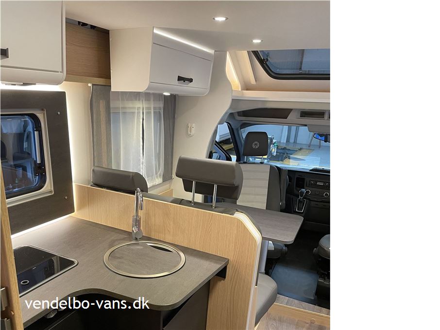 SunLight T 680  Adventure Edition