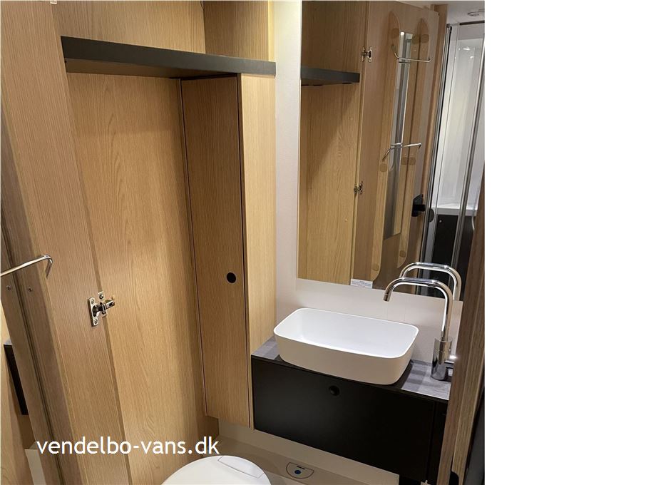 SunLight T 680  Adventure Edition