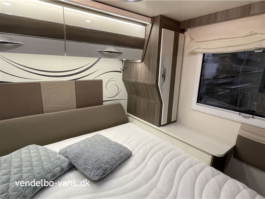 McLouis Nevis 879 G Matic