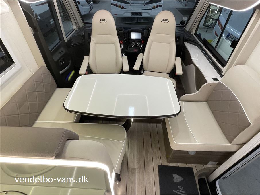 McLouis Nevis 879 G Matic