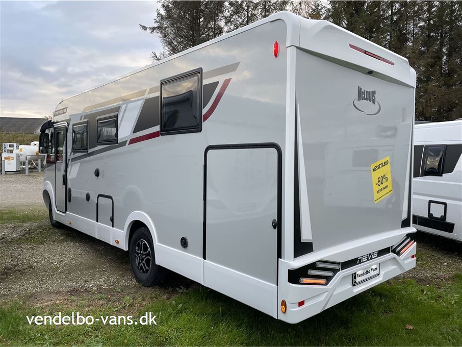McLouis Nevis 879 G