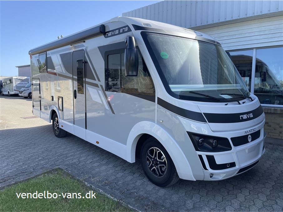 McLouis Nevis 879 G