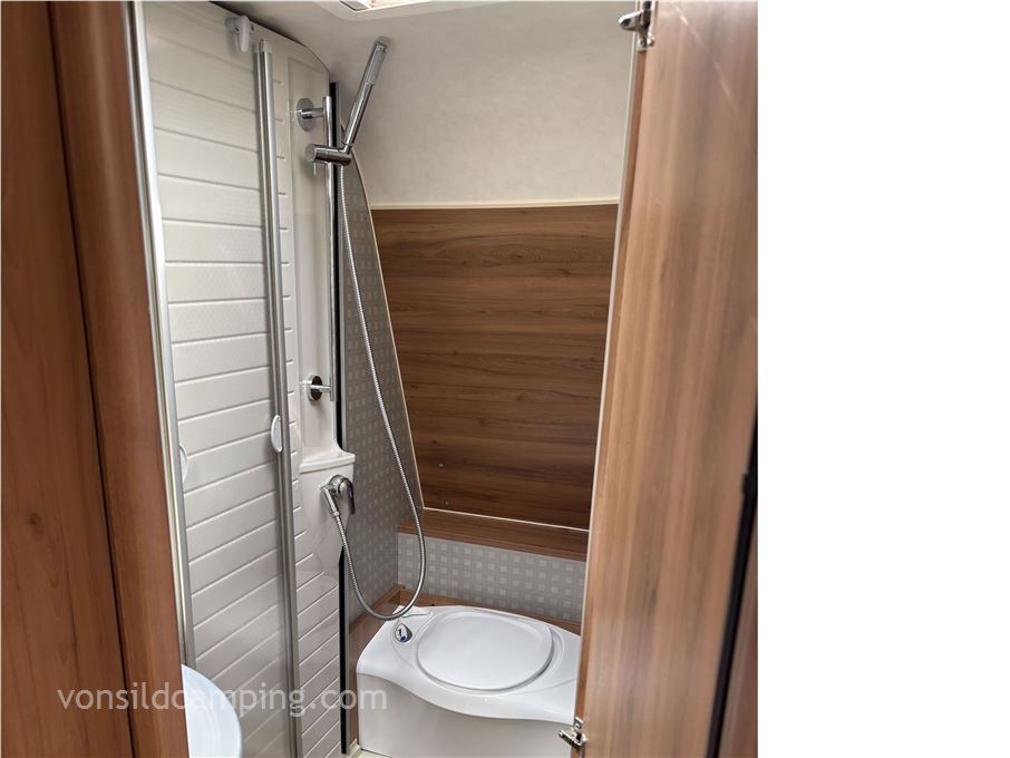 Bürstner Averso 450 TS