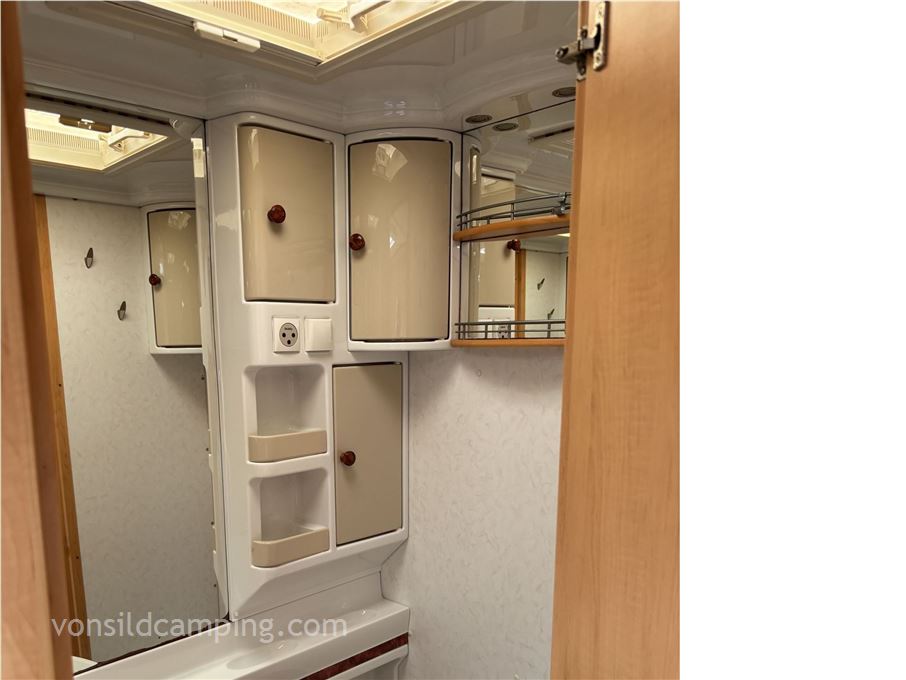 Hobby De Luxe 460 LU