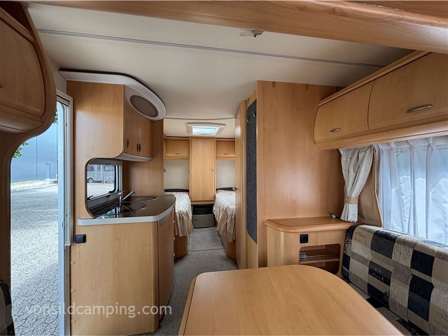 Hobby De Luxe 460 LU