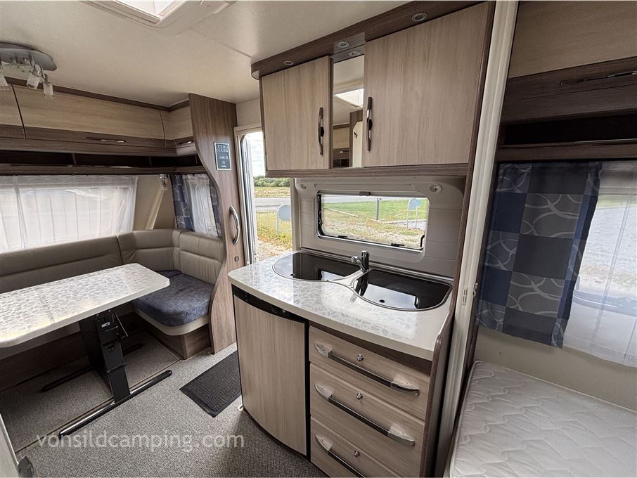 Hobby De Luxe 460 LU