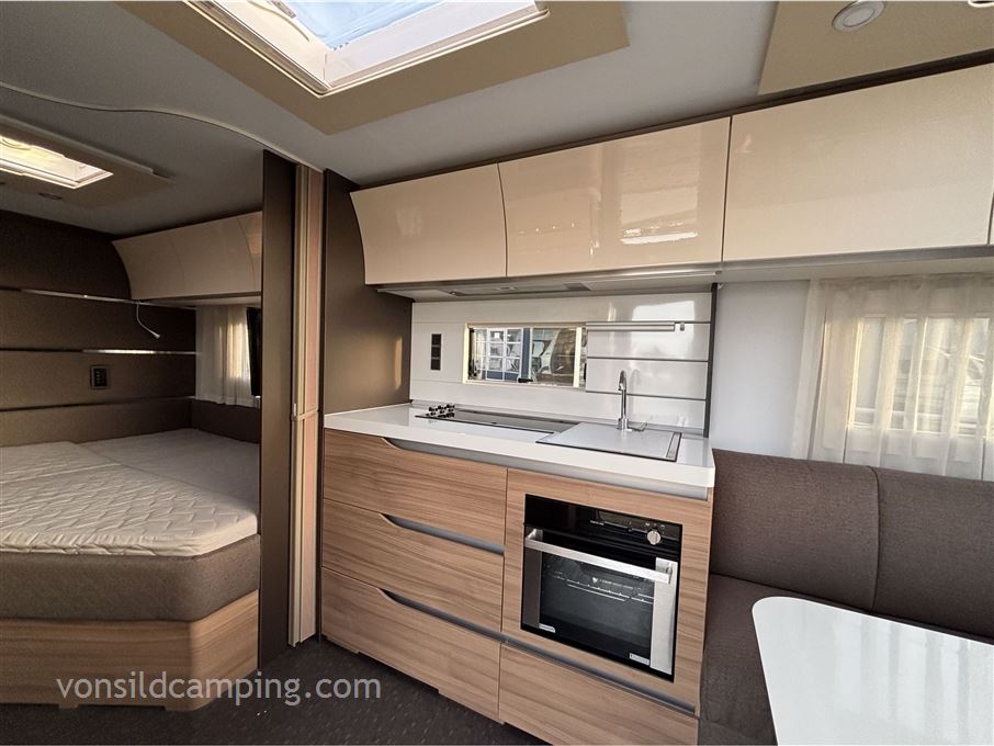 Adria Alpina 663 UK