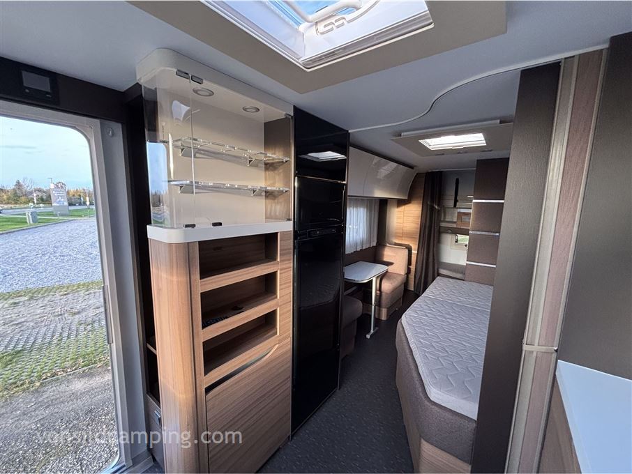 Adria Alpina 663 UK