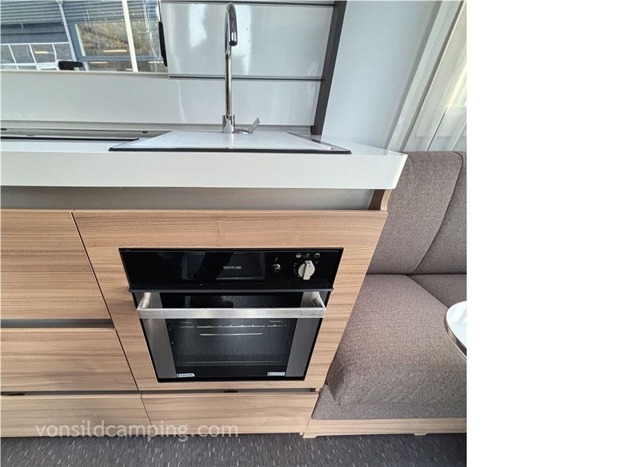 Adria Alpina 663 UK