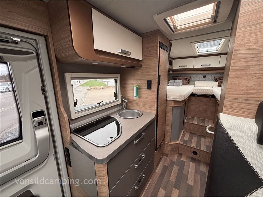 Weinsberg CaraCompact 640 MEG 60 Year's