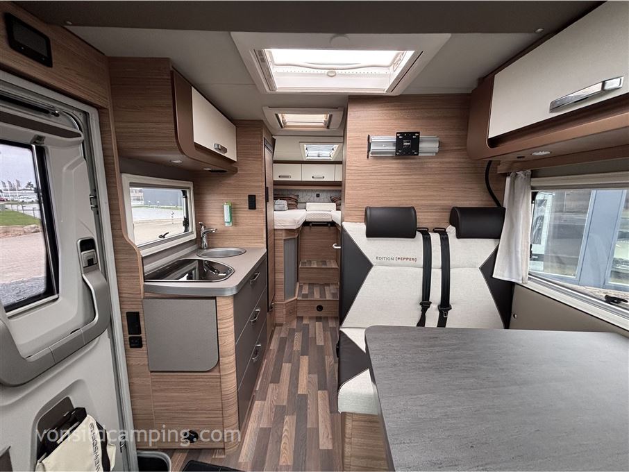 Weinsberg CaraCompact 640 MEG 60 Year's