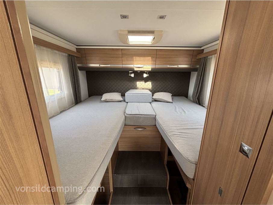 Adria Coral AXESS 670 SL
