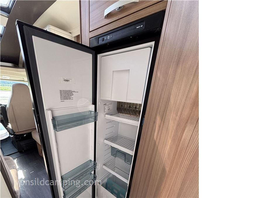 Adria Coral AXESS 670 SL