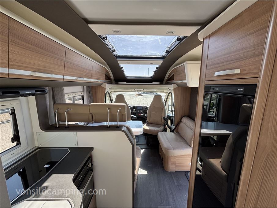 Adria Coral AXESS 670 SL