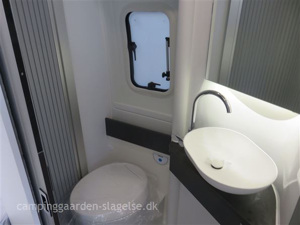 Adria Twin Supreme 600 SX