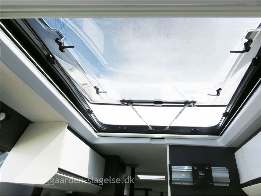Adria Twin Supreme 600 SX