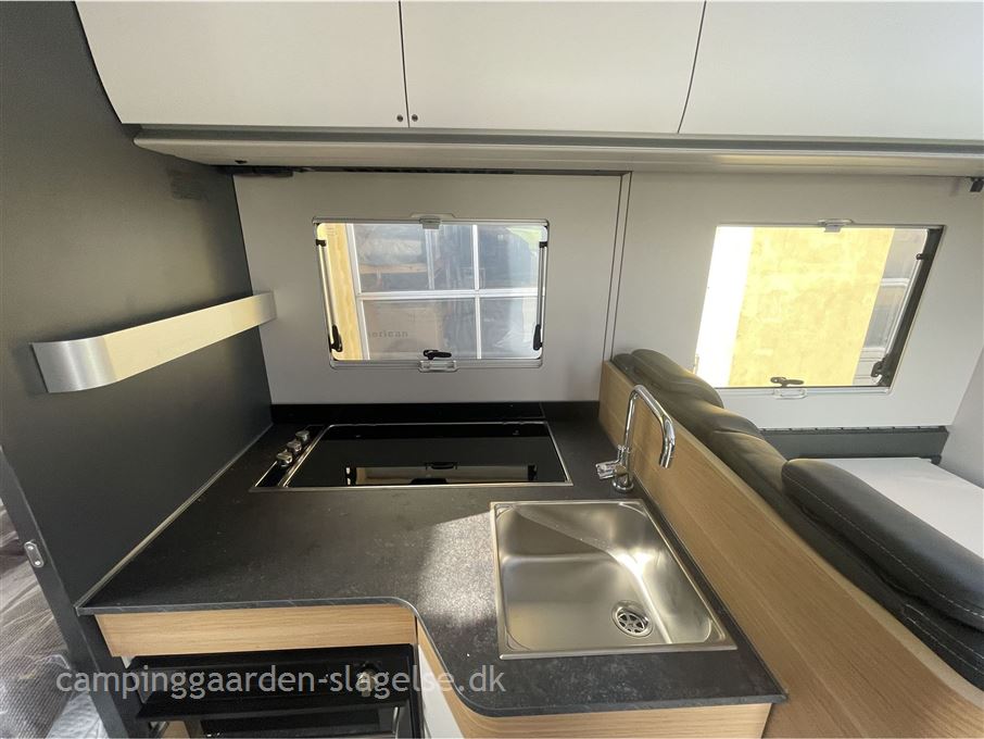 Adria Coral Plus 670 SLT