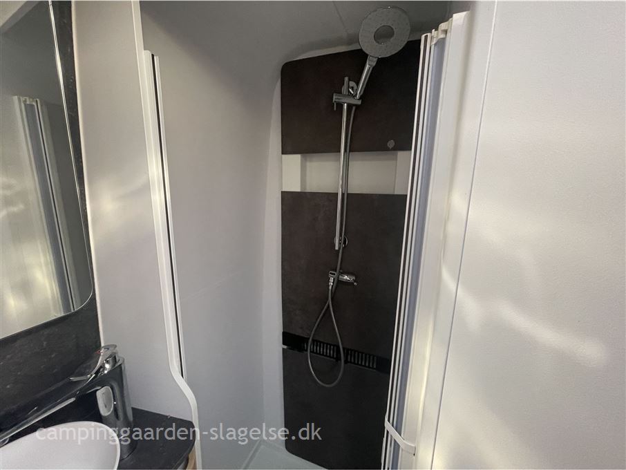 Adria Coral Plus 670 SLT