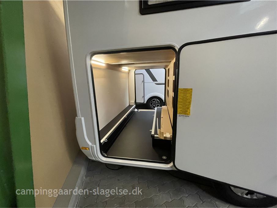 Adria Coral AXESS S600 SL