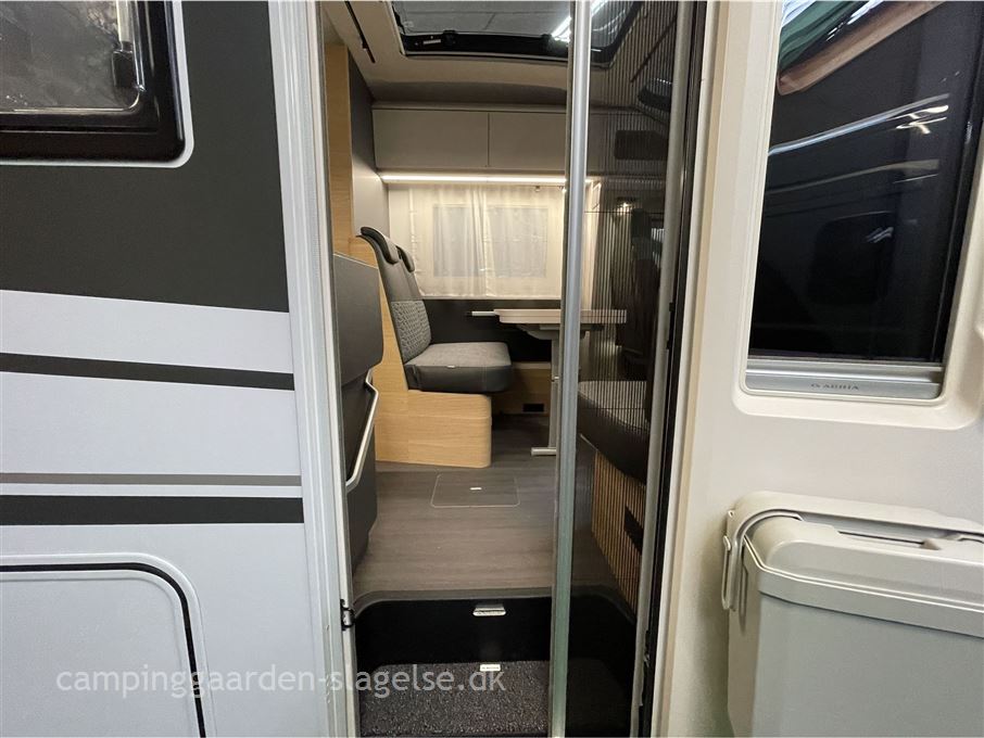 Adria Coral AXESS S600 SL