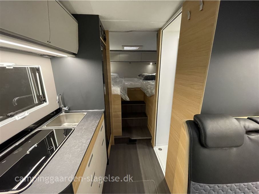 Adria Coral AXESS S600 SL