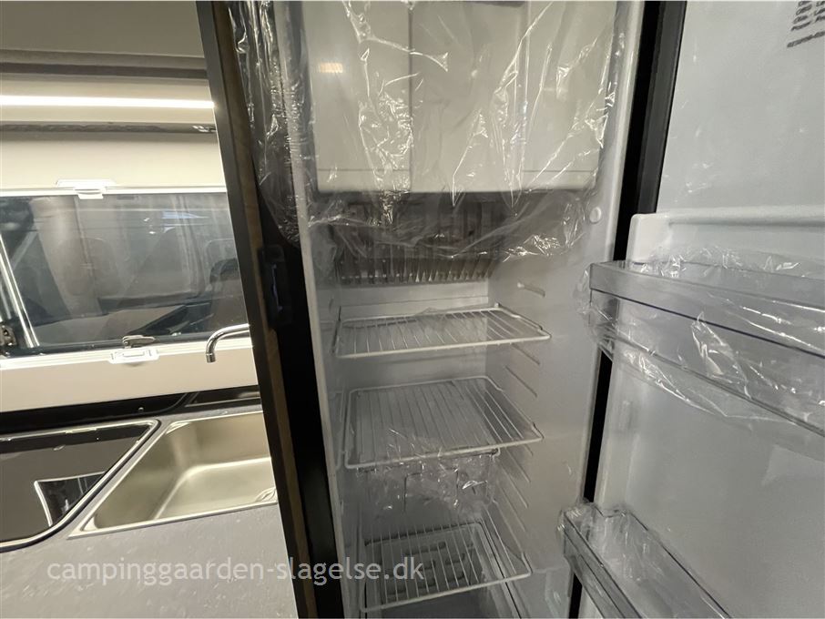 Adria Coral AXESS S600 SL