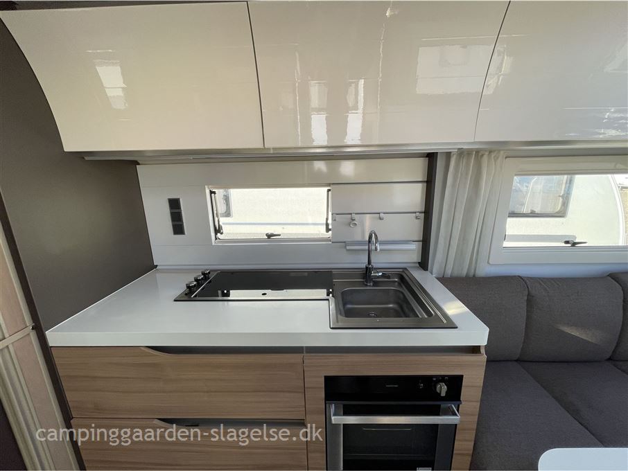 Adria Alpina 663 UK