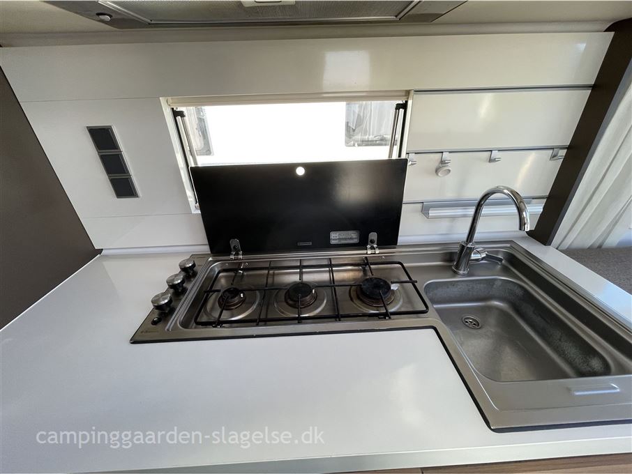 Adria Alpina 663 UK