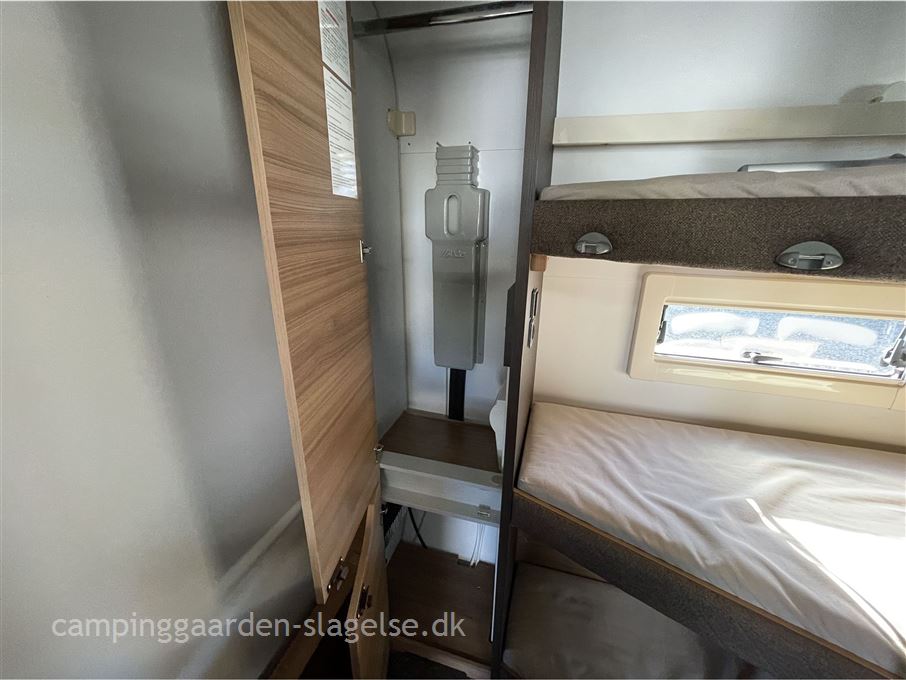 Adria Alpina 663 UK