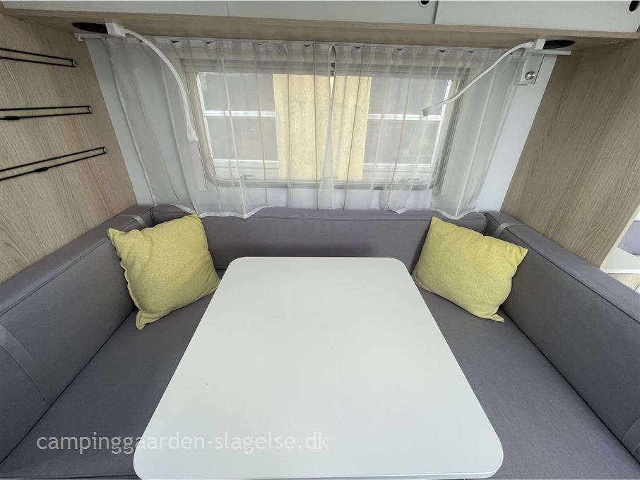 Adria Aviva 563 PT 3 køjer