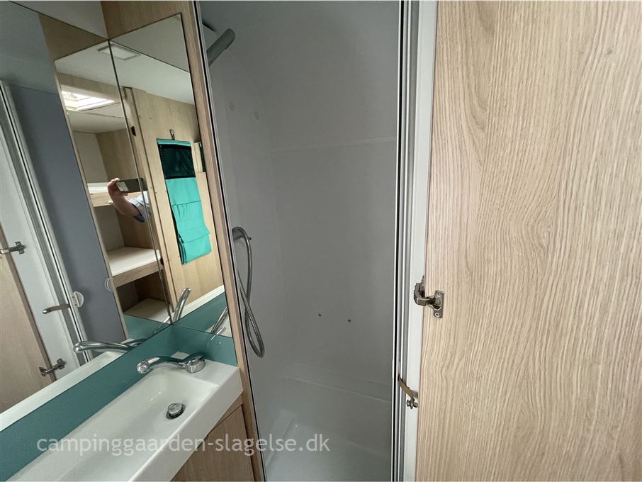 Adria Aviva 563 PT 3 køjer