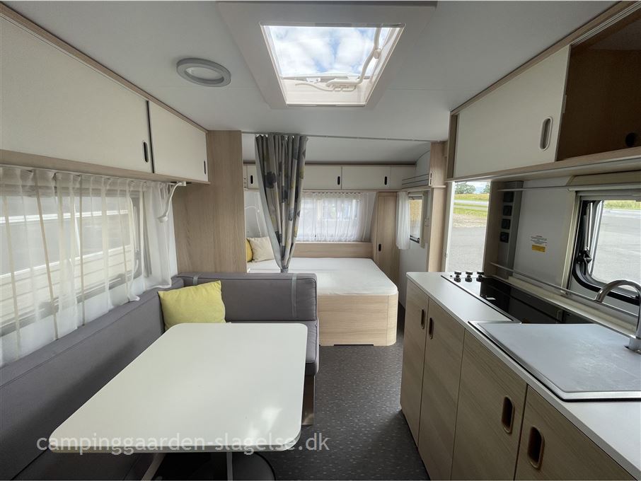 Adria Aviva 563 PT 3 køjer