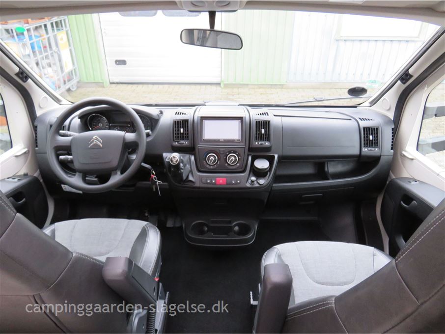 Adria Coral AXESS S 670 SL