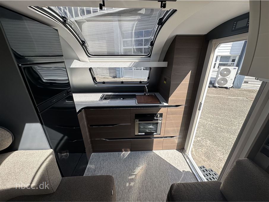 Adria Alpina 663 HT Twin