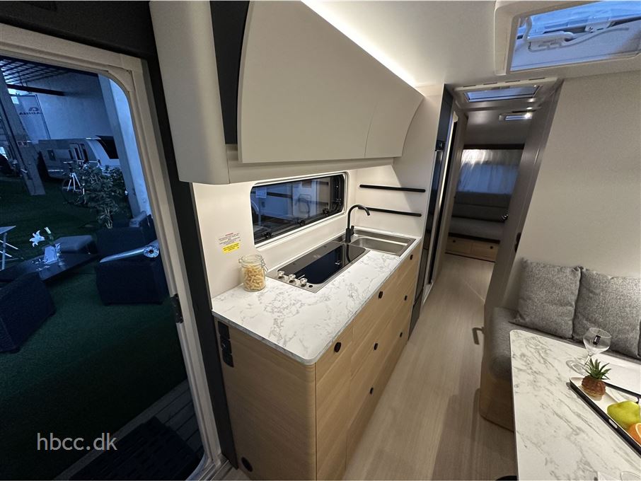 Adria Adora 673 PK Twin