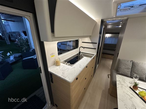 Adria Adora 673 PK Twin