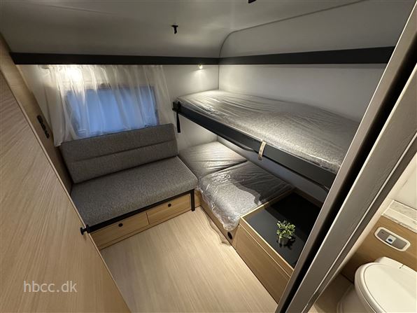 Adria Adora 673 PK Twin