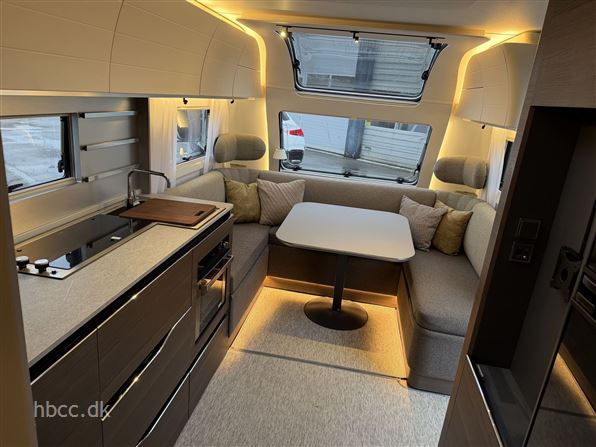 Adria Alpina 613 UT