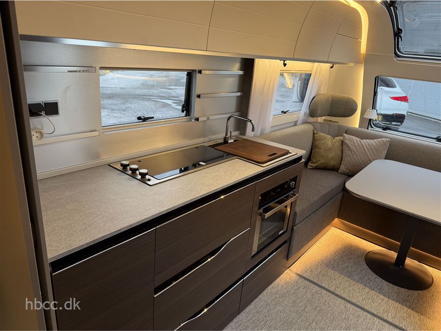 Adria Alpina 613 UT