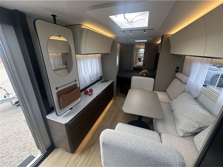 Adria Alpina 663 HT Twin