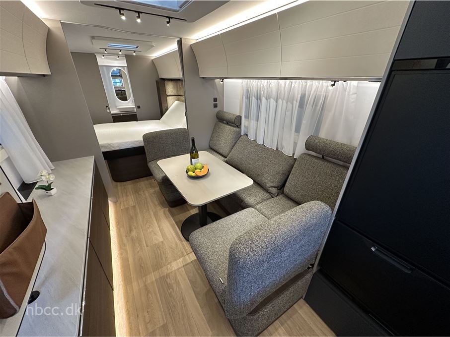 Adria Alpina 663 HT Twin